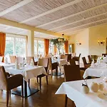 Regiohotel - #panoramablick #wellness #wallbox #grossesabendbuffet ホテル