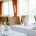 ホテル Regiohotel - #panoramablick #wellness #wallbox #grossesabendbuffet イルセンブルク