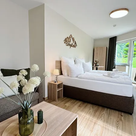 Regiohotel - #panoramablick #wellness #wallbox #grossesabendbuffet