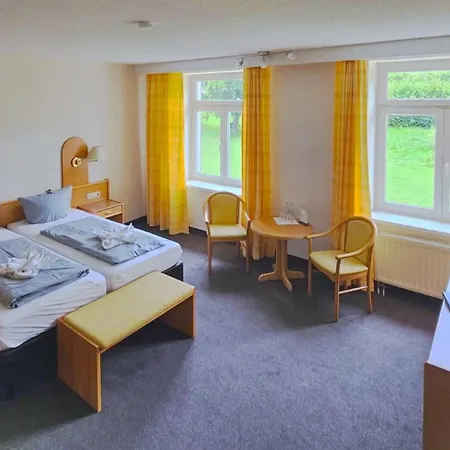 Regiohotel - #panoramablick #wellness #wallbox #grossesabendbuffet 3*