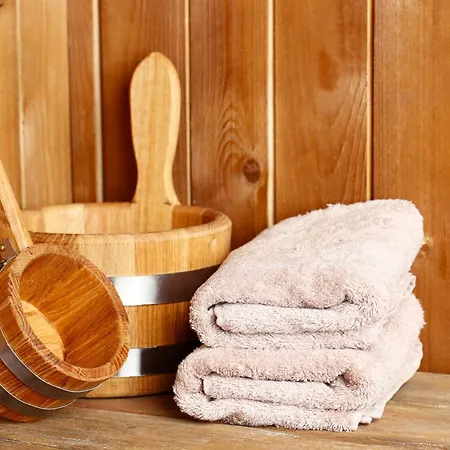 Regiohotel - #panoramablick #wellness #wallbox #grossesabendbuffet ホテル 3*