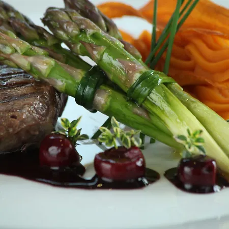 Regiohotel - #panoramablick #wellness #wallbox #grossesabendbuffet فندق 3*