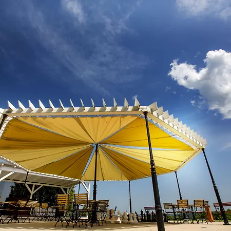 Regiohotel - #panoramablick #wellness #wallbox #grossesabendbuffet Hotel 3*