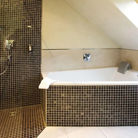 Regiohotel - #panoramablick #wellness #wallbox #grossesabendbuffet Hotel 3*