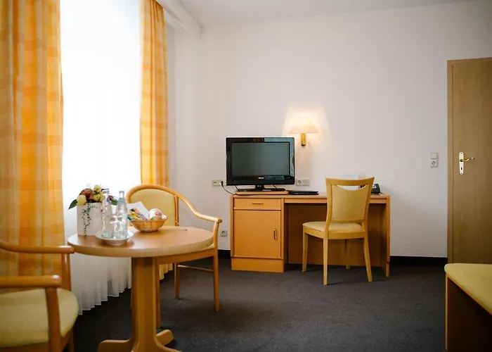 Regiohotel - #panoramablick #wellness #wallbox #grossesabendbuffet 3*