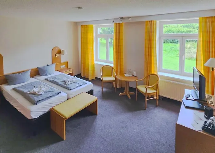 Regiohotel - #panoramablick #wellness #wallbox #grossesabendbuffet 3*