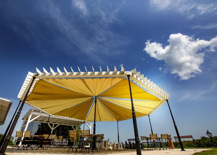 Regiohotel - #panoramablick #wellness #wallbox #grossesabendbuffet Hotell 3*