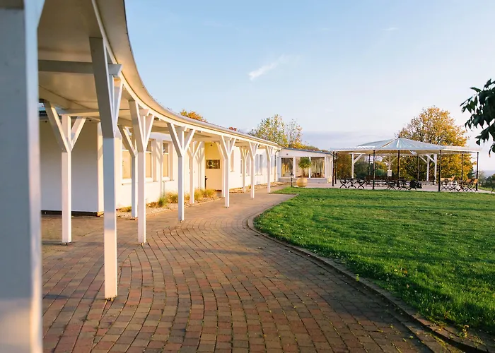 Regiohotel - #panoramablick #wellness #wallbox #grossesabendbuffet 3*