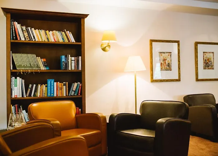 Regiohotel - #panoramablick #wellness #wallbox #grossesabendbuffet 3*